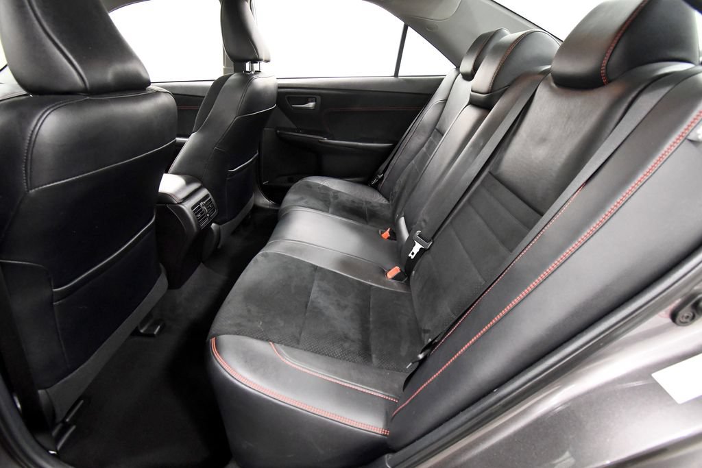 Used 2015 Toyota Camry XSE FWD image 15