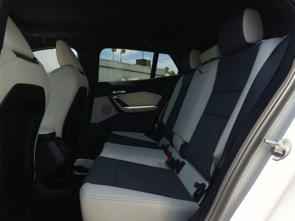 New 2026 BMW X2 xDrive28i w/ Technology Package AWD/4WD image 8