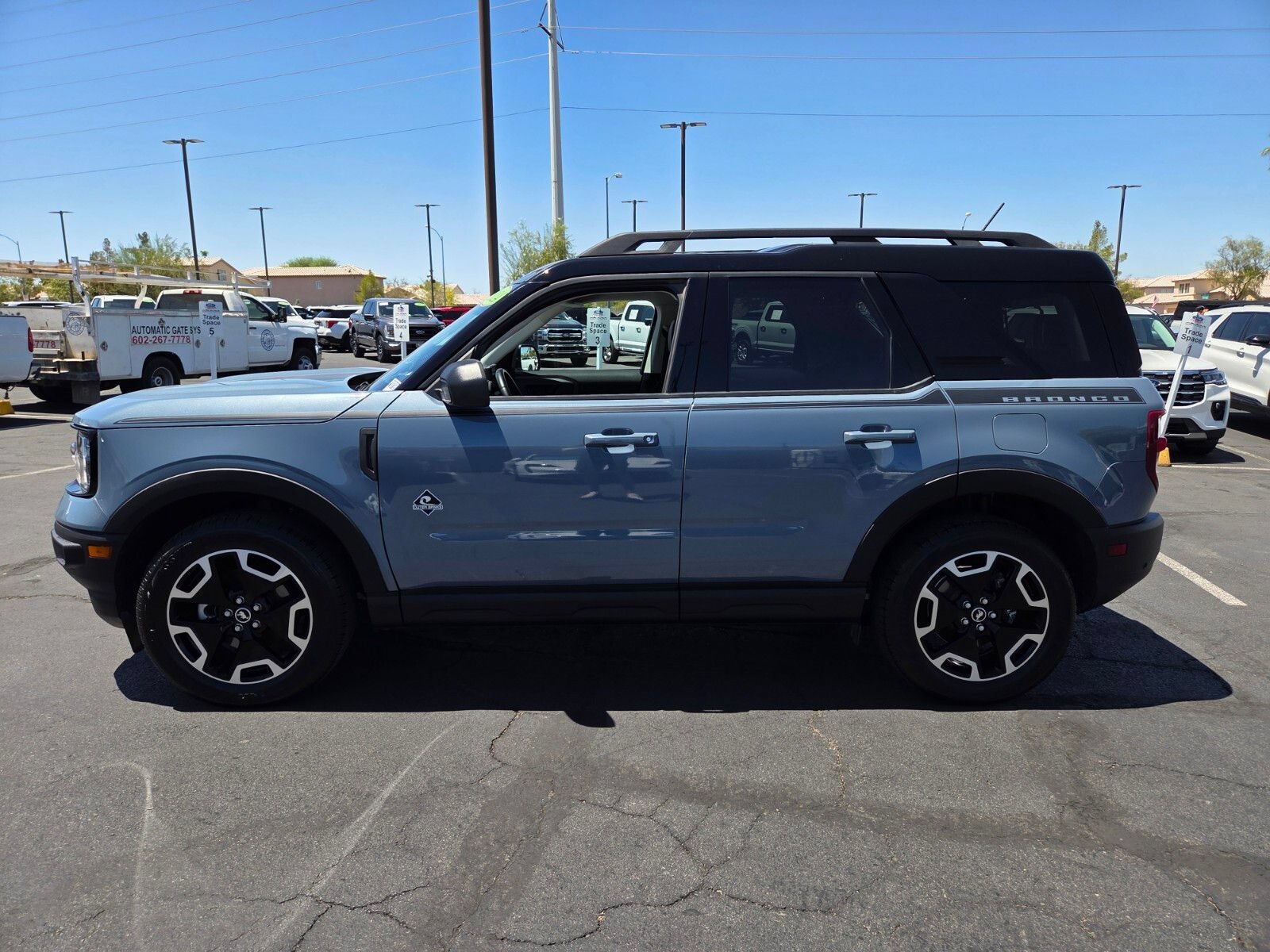 Certified 2024 Ford Bronco Sport Outer Banks w/ Topo Graphic Package AWD/4WD image 3