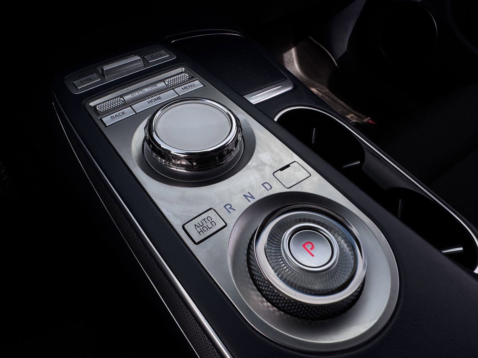 Used 2023 Genesis GV70 2.5T w/ Sport Prestige Package image 20