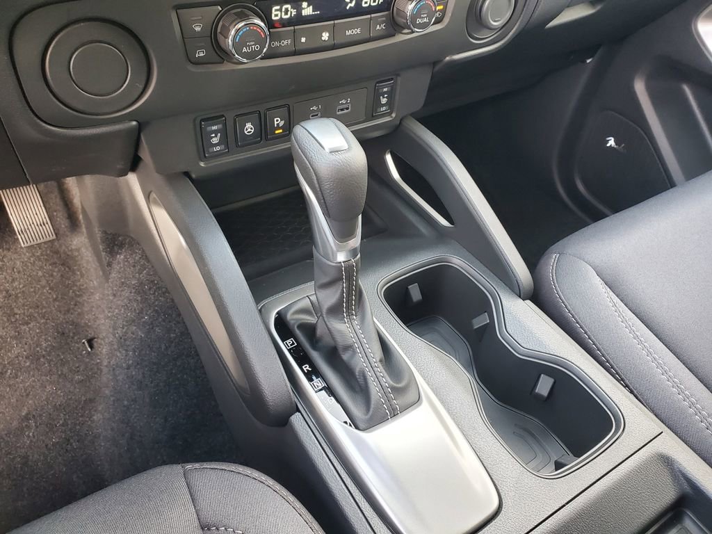 New 2025 Nissan Frontier SV w/ SV Convenience Package RWD image 9