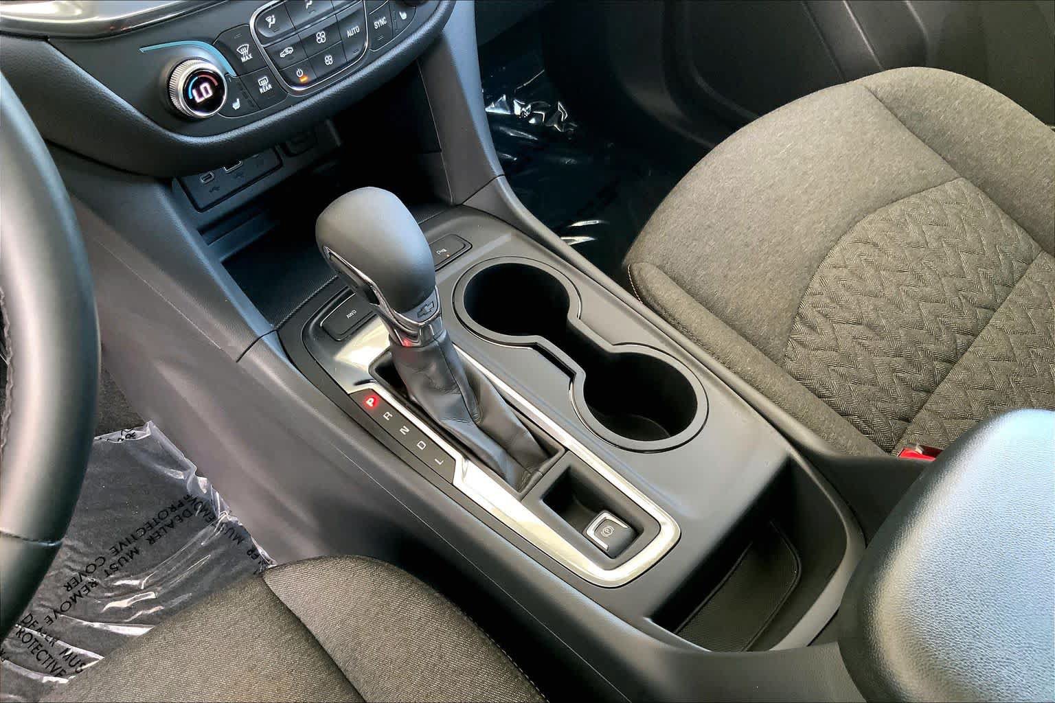 Used 2024 Chevrolet Equinox LT AWD/4WD image 17