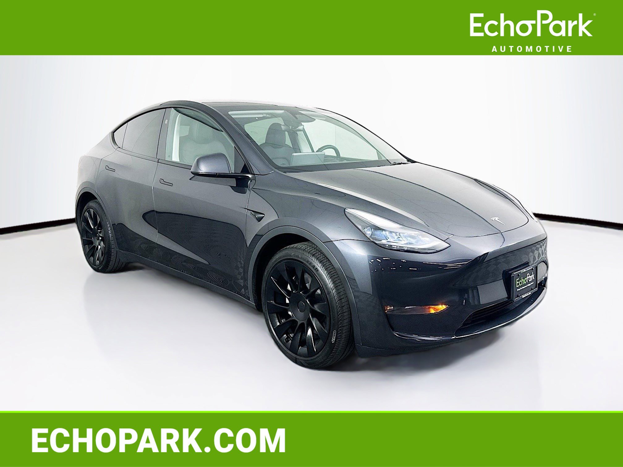 Used 2024 Tesla Model Y Long Range AWD/4WD image 1