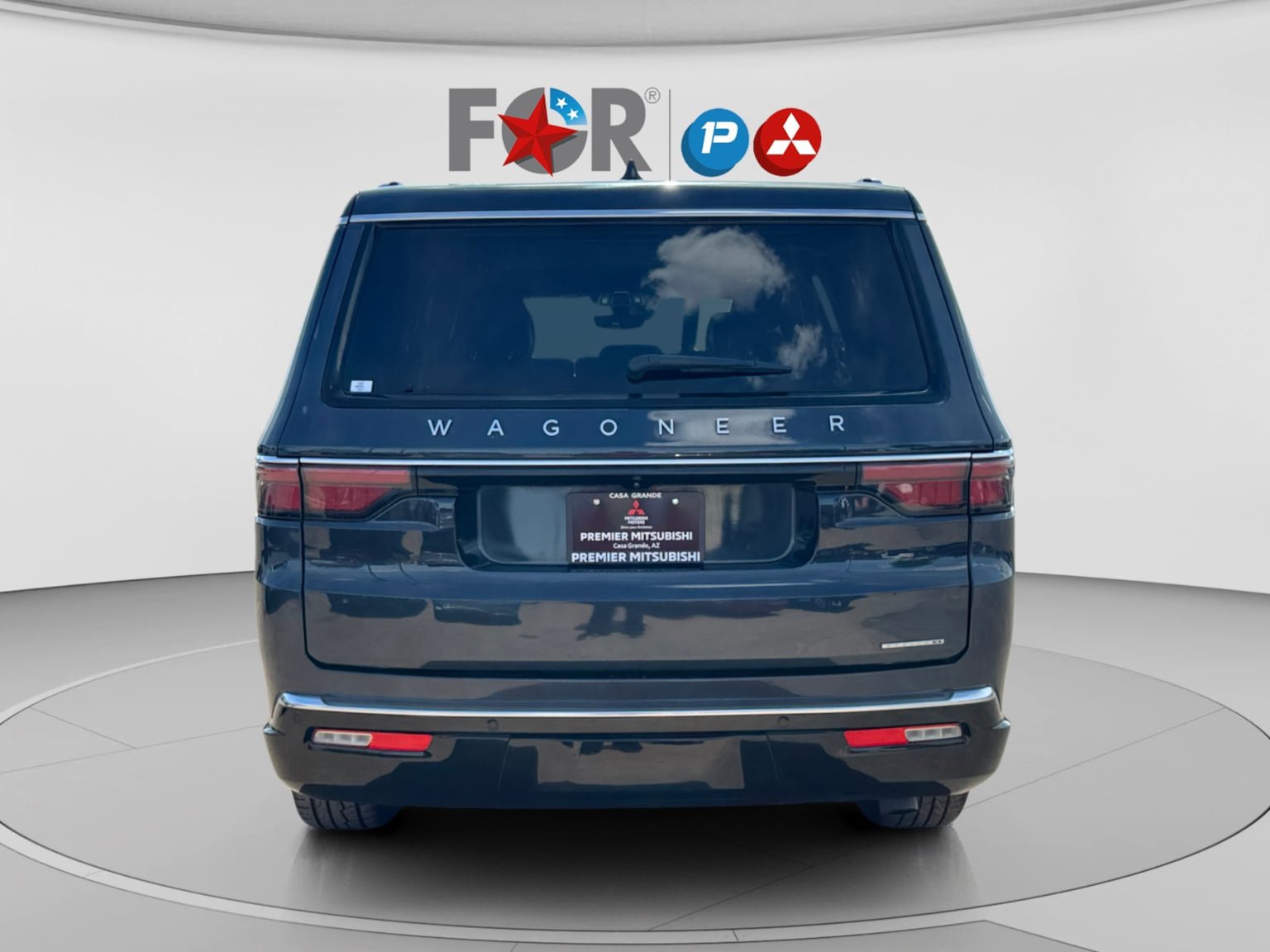 Used 2024 Jeep Wagoneer L Series II w/ Flexible Seating Group RWD image 4