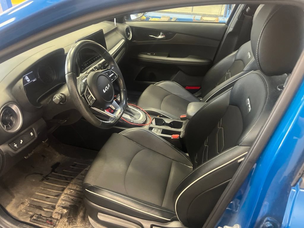 Used 2023 Kia Forte GT-Line w/ GT-Line Premium Package FWD image 11