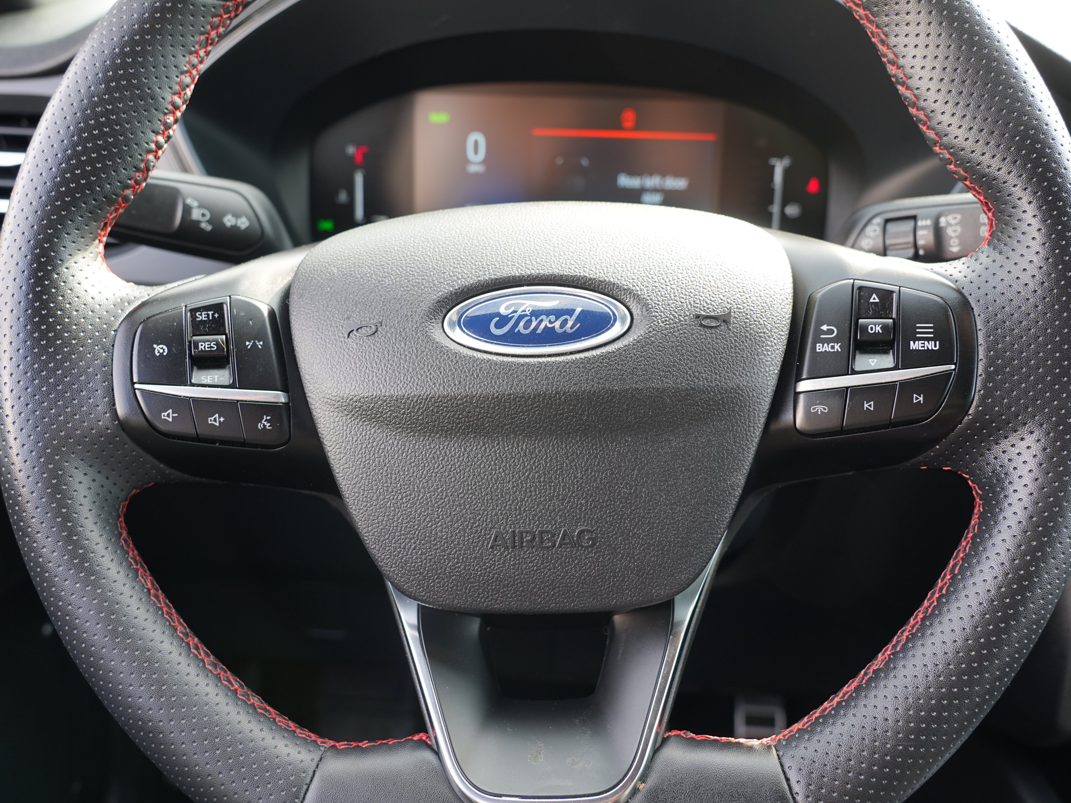 Used 2023 Ford Escape ST-Line Select AWD/4WD image 25