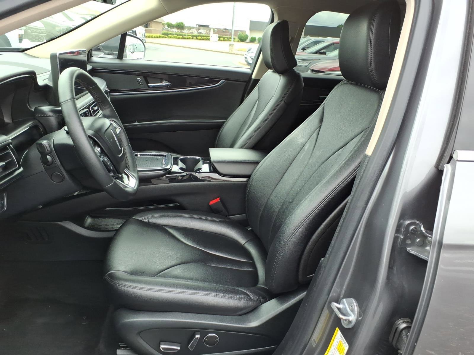 Used 2022 Lincoln Nautilus FWD w/ Premium Package image 13