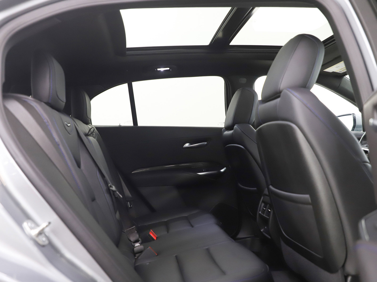 Used 2025 Cadillac XT4 Sport AWD/4WD image 12