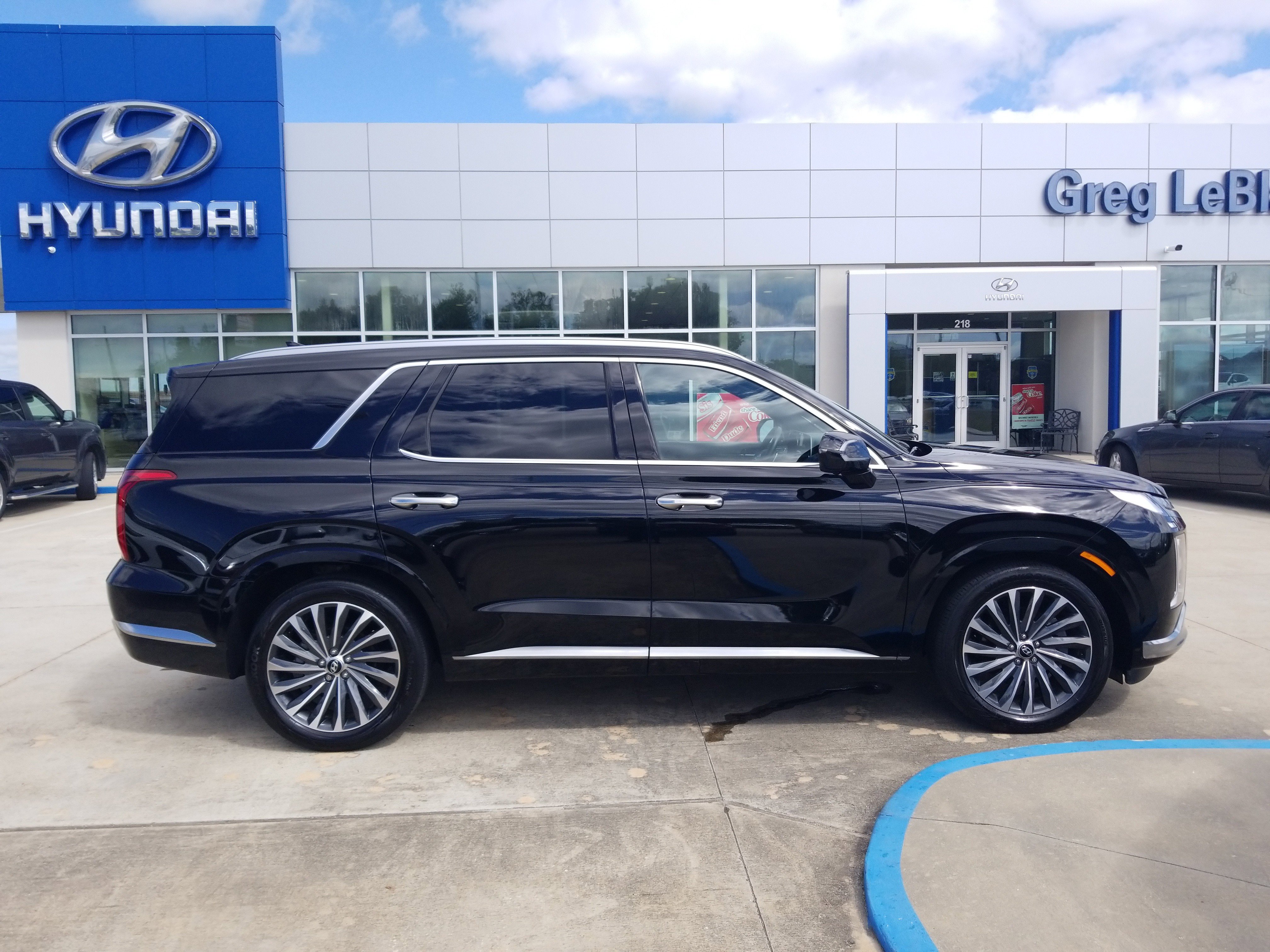 Used 2024 Hyundai Palisade Calligraphy image 8