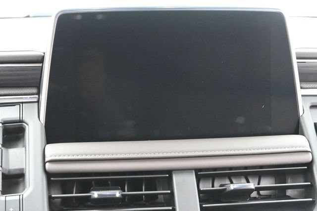 Used 2024 GMC Yukon XL SLT w/ SLT Luxury Package AWD/4WD image 27