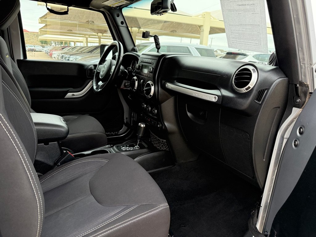 Used 2013 Jeep Wrangler Sahara w/ Connectivity Group AWD/4WD image 16