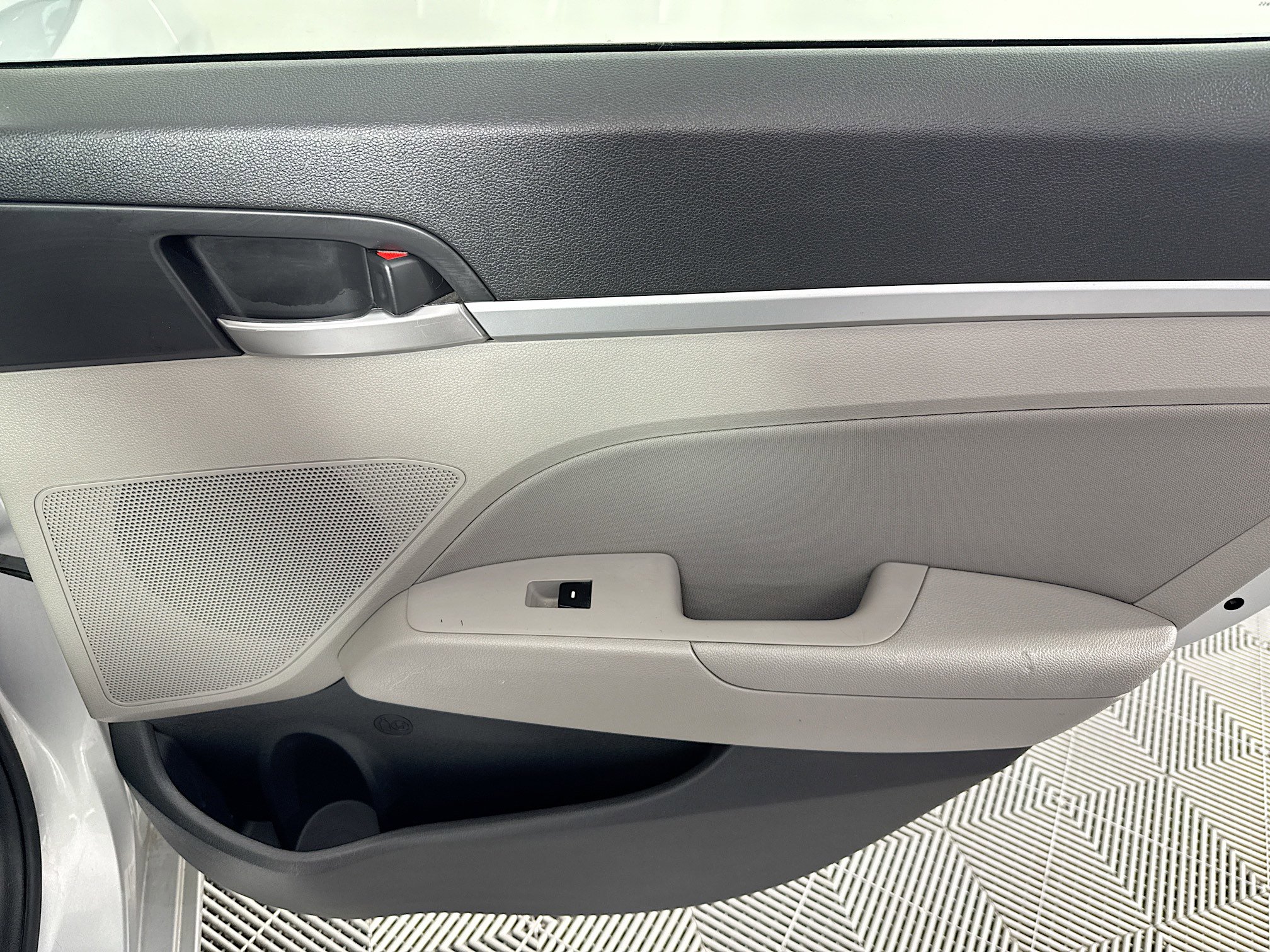 Used 2019 Hyundai Elantra SEL image 26