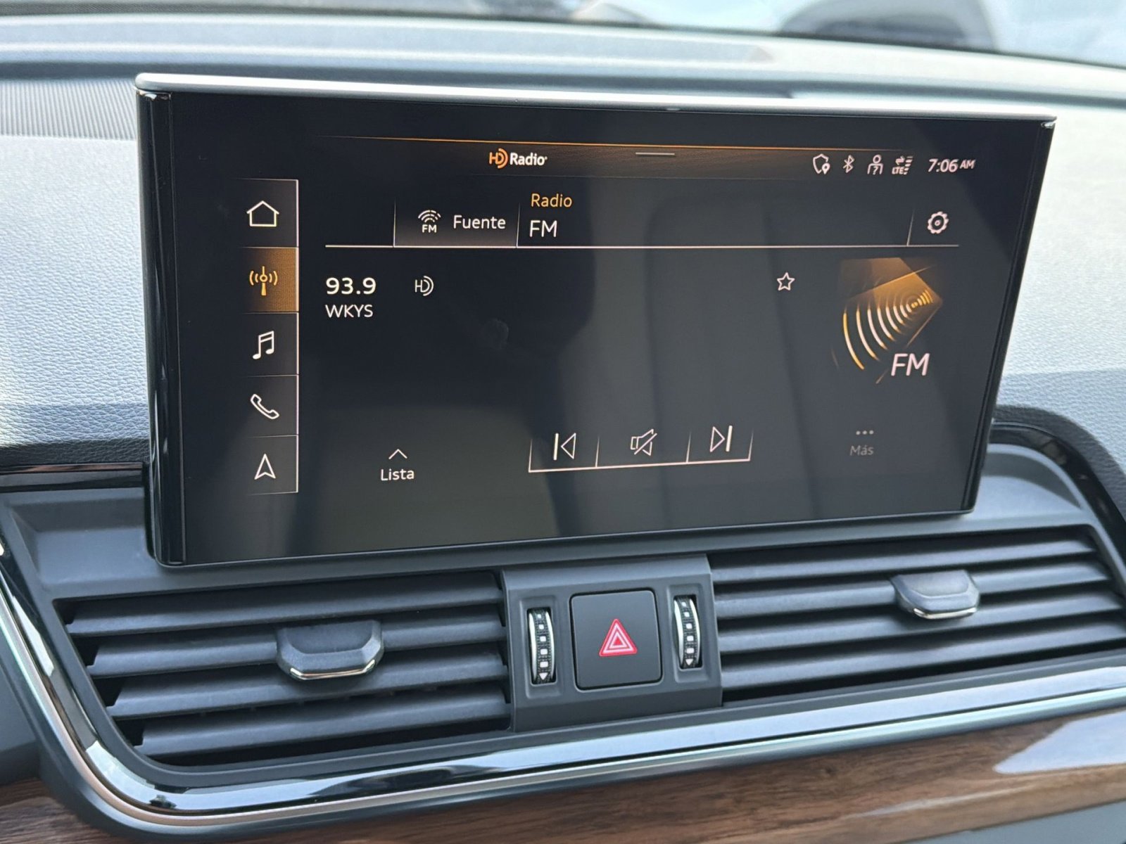 Used 2022 Audi Q5 2.0T Premium w/ Convenience Package image 18