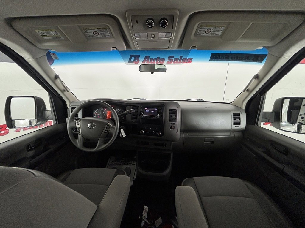 Used 2018 Nissan NV 3500 S image 31