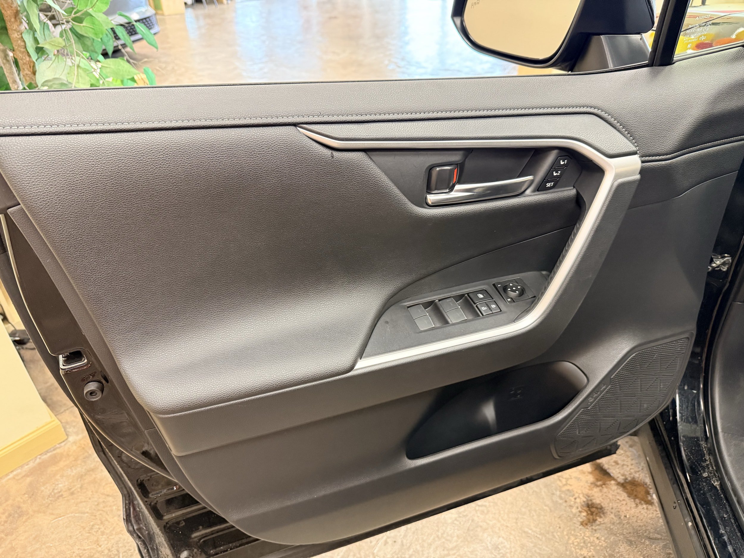 Used 2023 Toyota RAV4 Limited AWD/4WD image 12