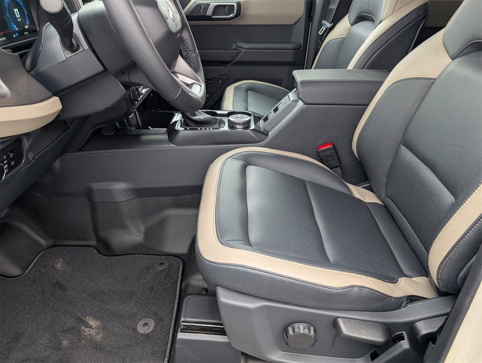 New 2025 Ford Bronco Big Bend image 13