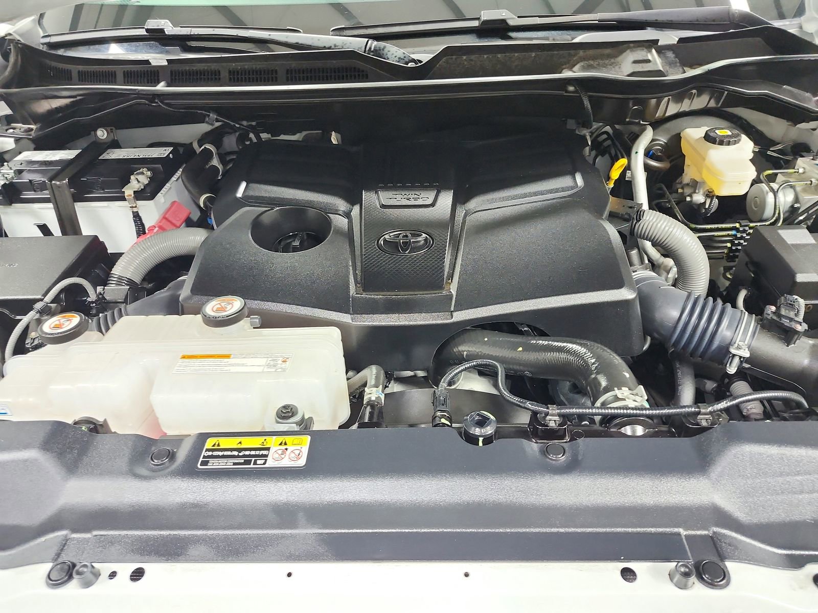 Used 2024 Toyota Tundra SR5 AWD/4WD image 17
