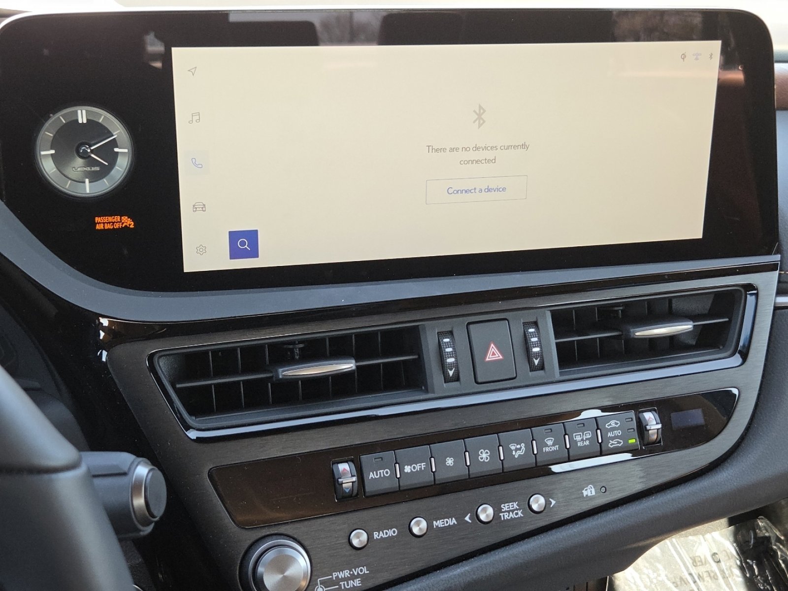 Used 2025 Lexus ES 300h w/ Premium Package FWD image 7