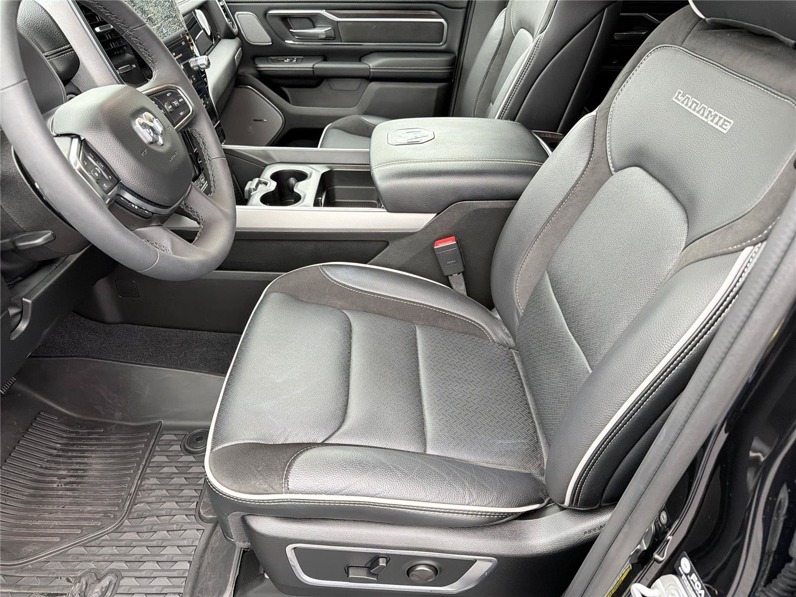 Used 2026 RAM 1500 Laramie w/ Night Edition RWD image 8