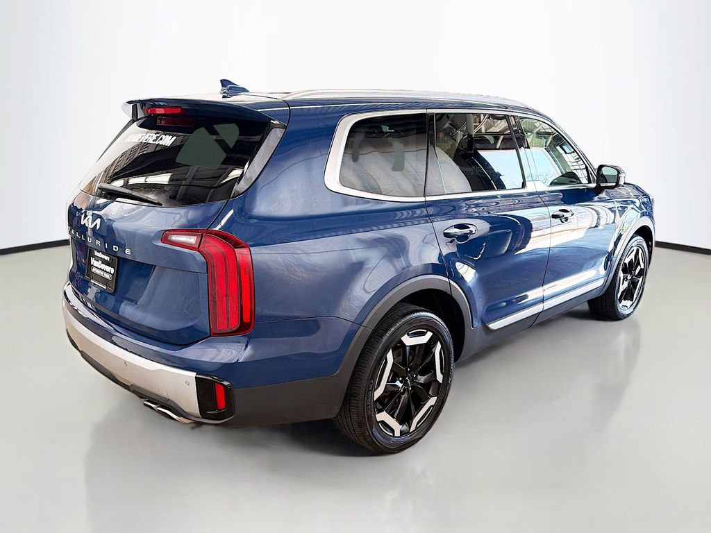Used 2023 Kia Telluride S w/ S Sunroof Package image 9