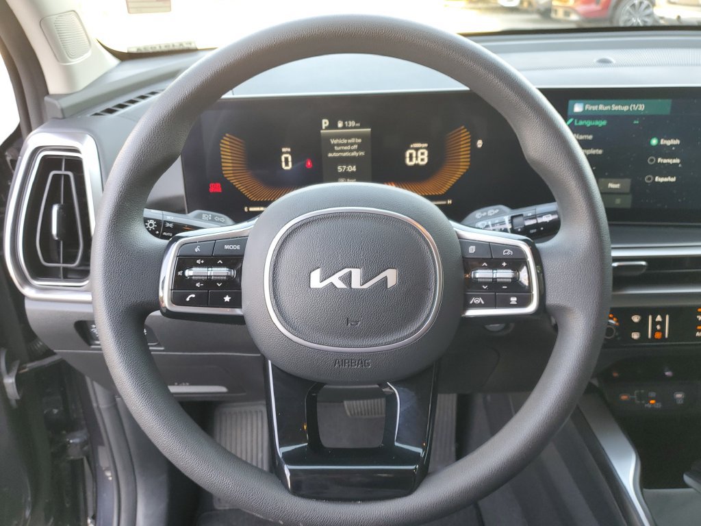 Used 2025 Kia Sorento LX FWD image 24