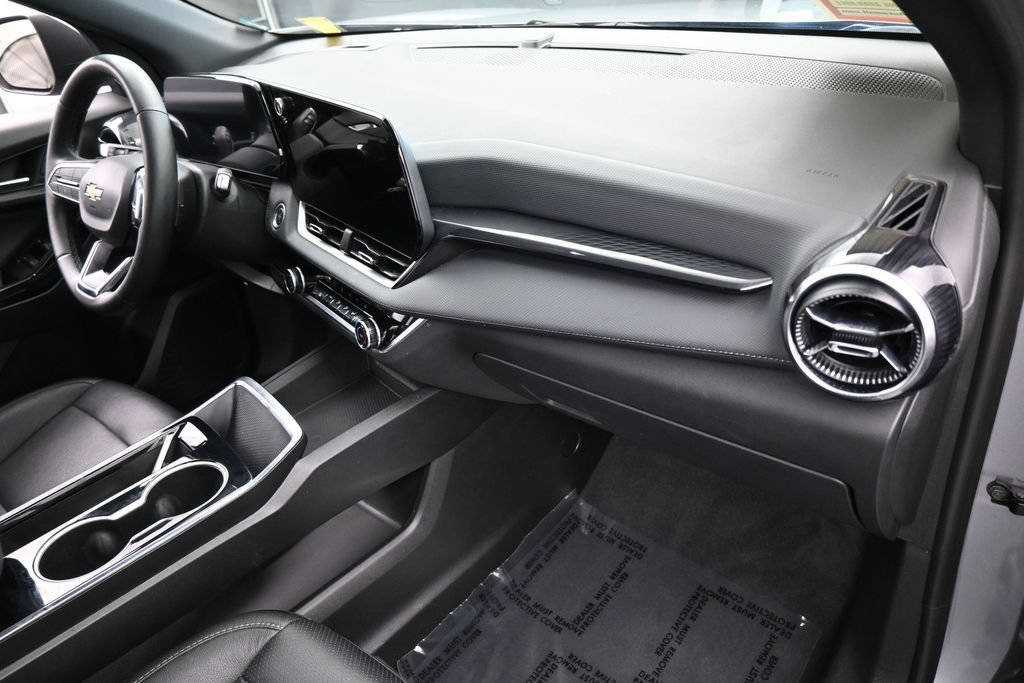 Used 2025 Chevrolet Equinox LT FWD image 38