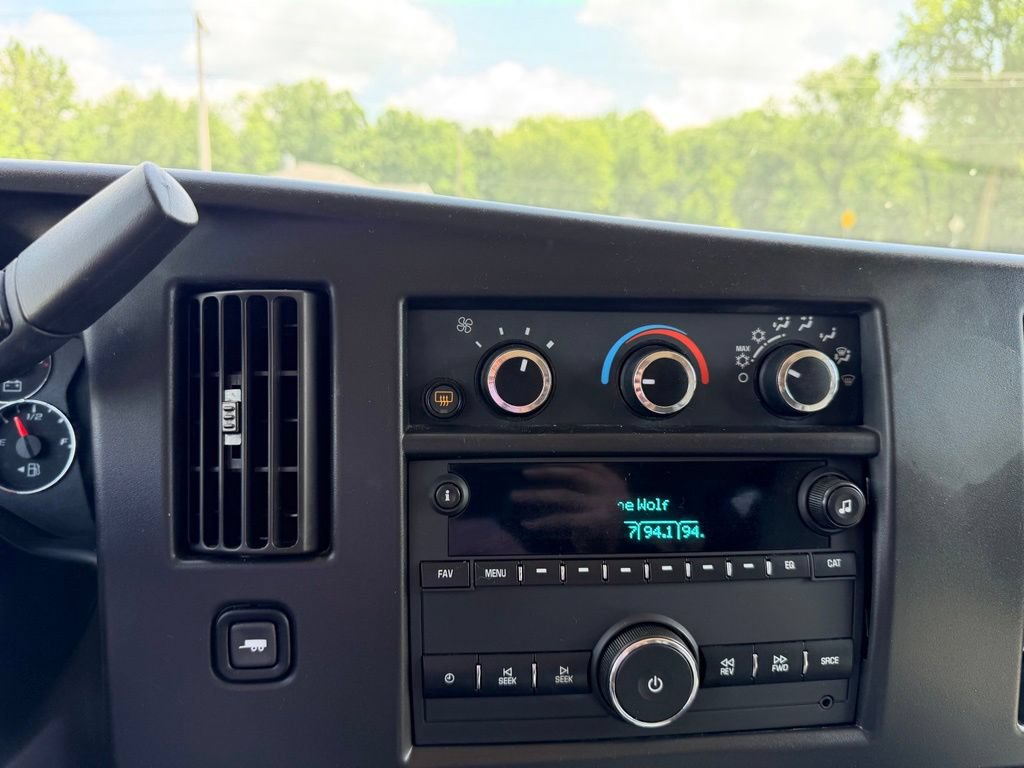 Used 2022 Chevrolet Express 3500 LS RWD image 21