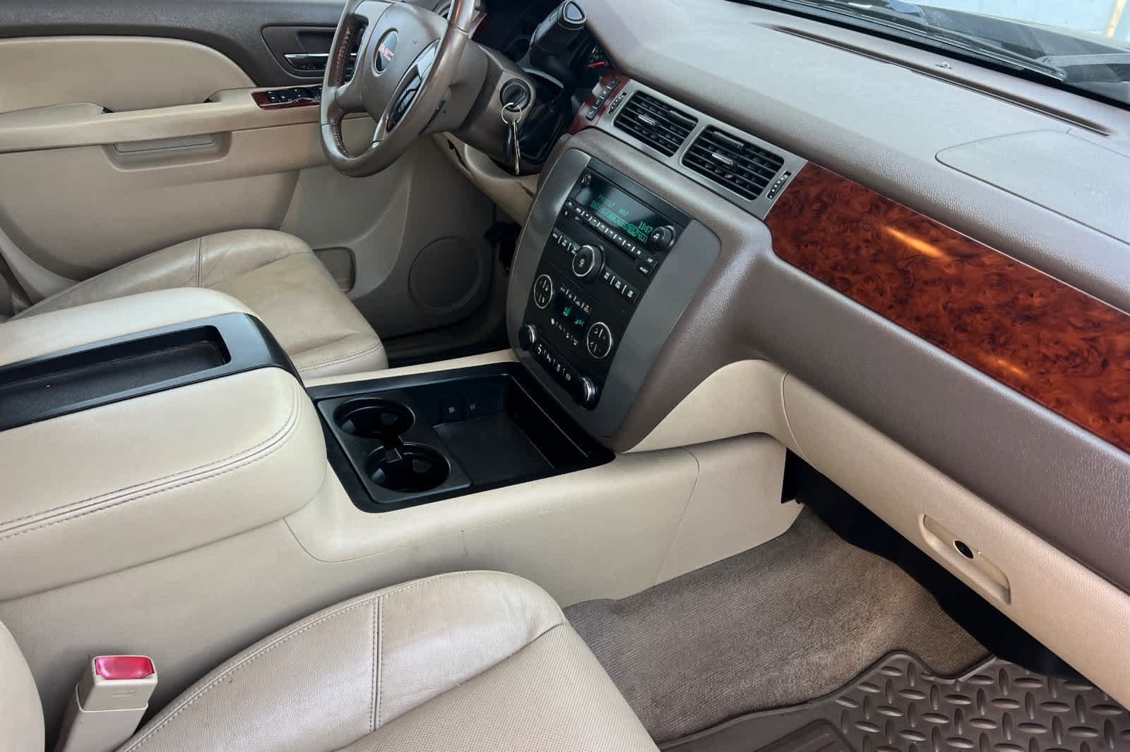 Used 2014 GMC Sierra 2500 SLT w/ SLT Convenience Package AWD/4WD image 16
