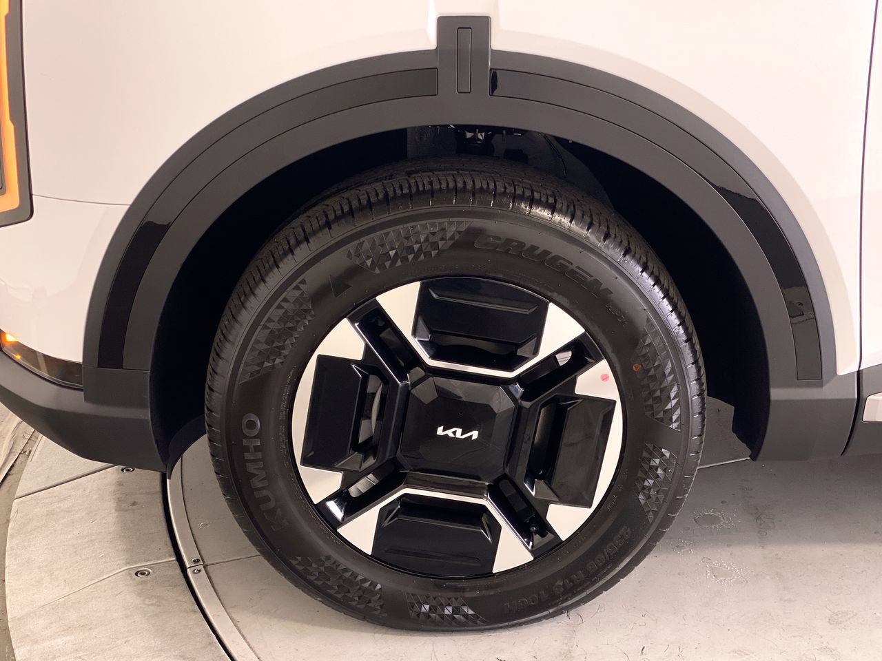 New 2027 Kia Telluride EX w/ Towing Package FWD image 12