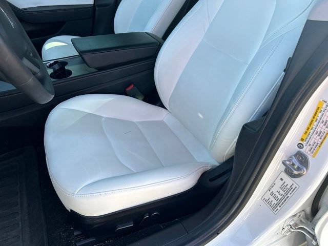 Used 2021 Tesla Model 3 Standard Range Plus RWD image 9