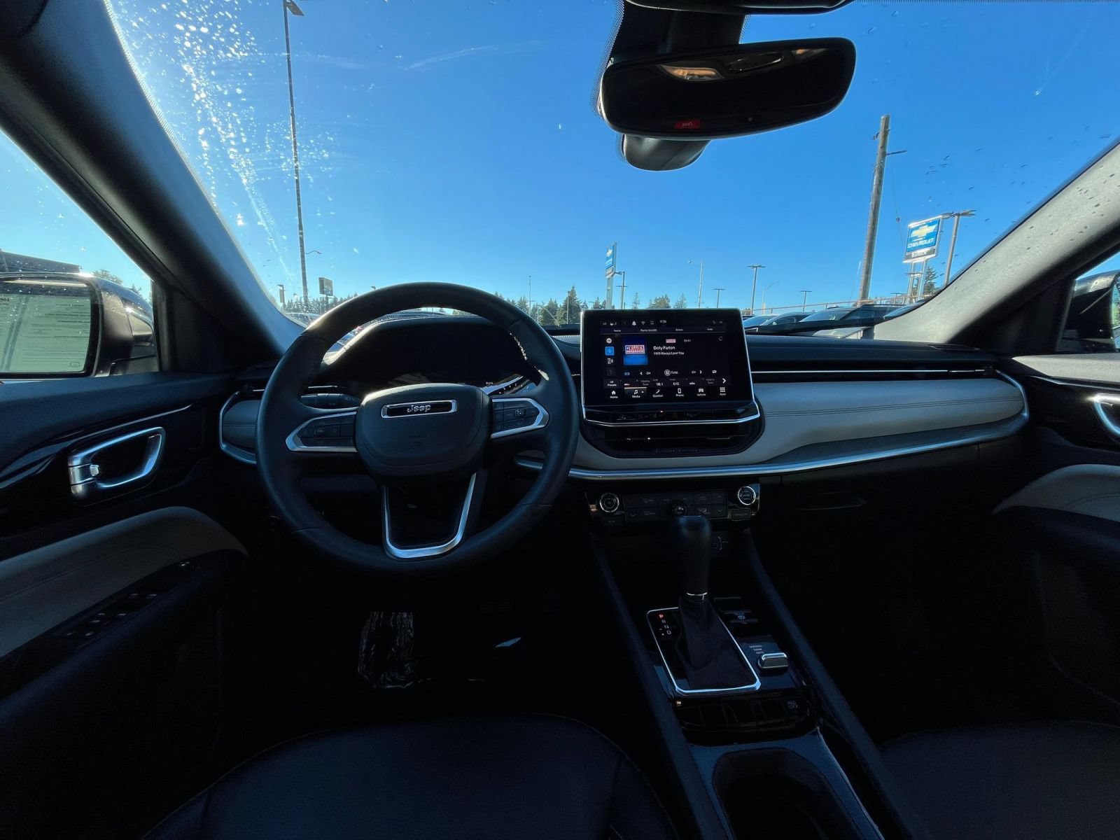 Used 2025 Jeep Compass Limited AWD/4WD image 33
