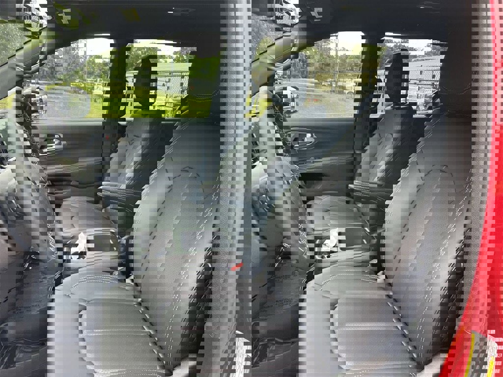 New 2026 Chrysler Pacifica Select image 11