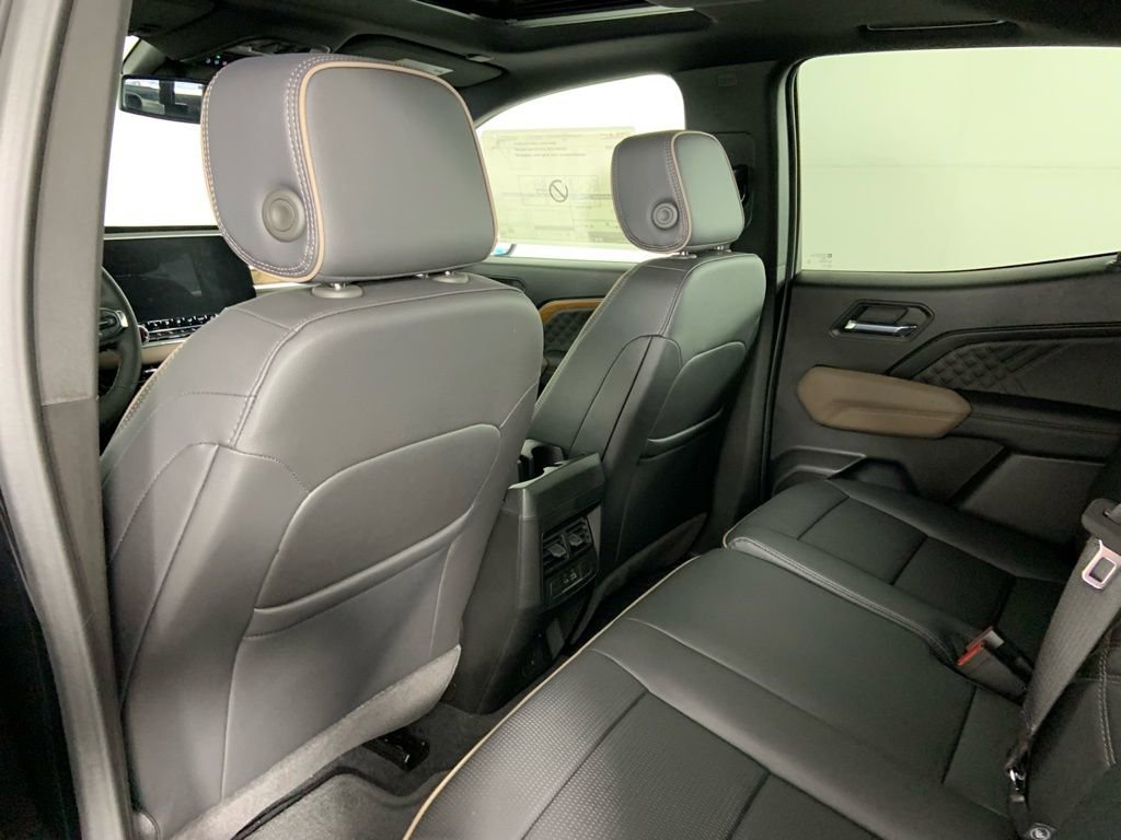 Used 2026 GMC Canyon Denali AWD/4WD image 19