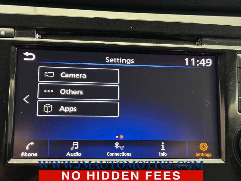 Used 2018 Nissan Rogue SV AWD/4WD image 26