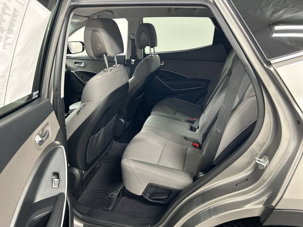 Used 2018 Hyundai Santa Fe Sport w/ Winter Weather Package AWD/4WD image 19