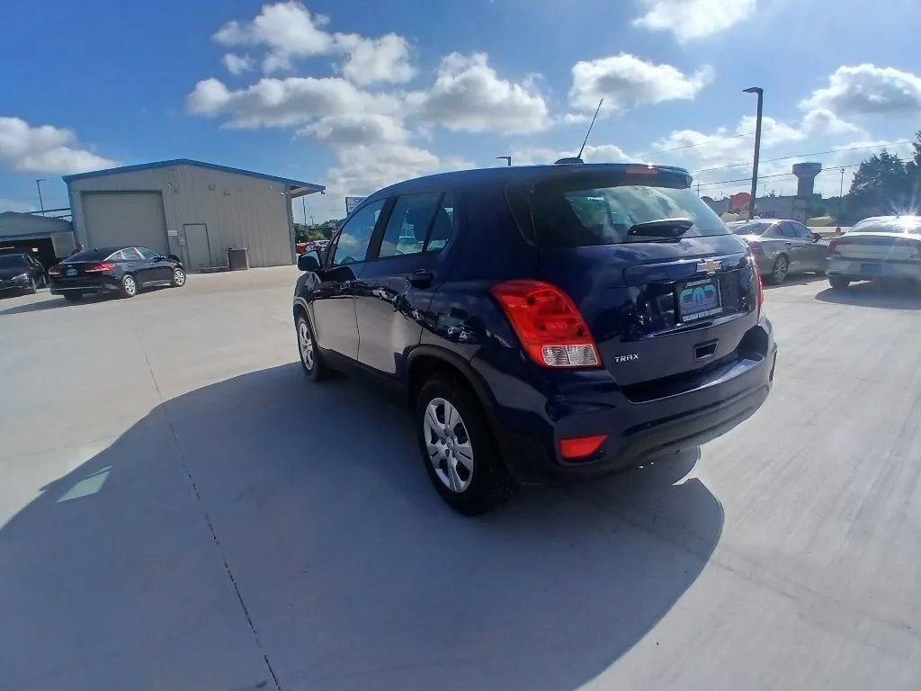 Used 2017 Chevrolet Trax LS FWD image 5
