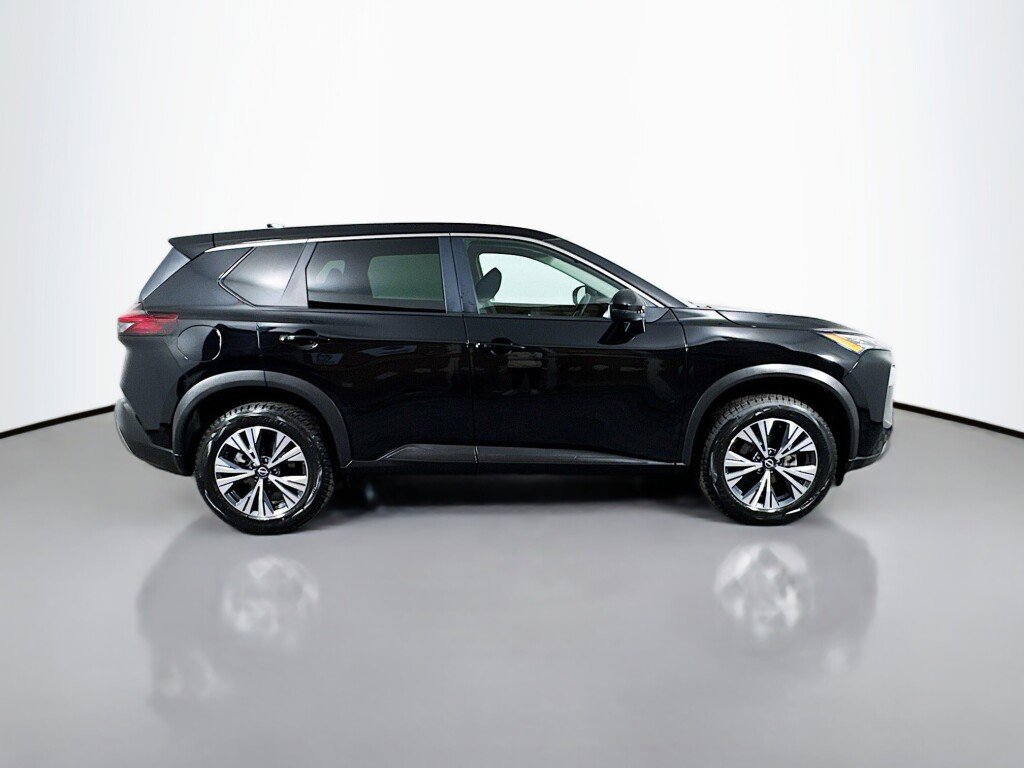 Used 2022 Nissan Rogue SV AWD/4WD image 6