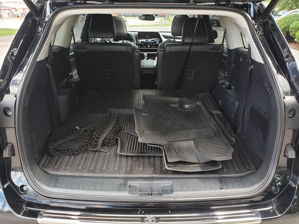 Used 2021 Toyota Highlander Platinum AWD/4WD image 14
