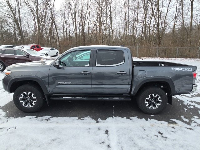 Used 2023 Toyota Tacoma TRD Off-Road image 5