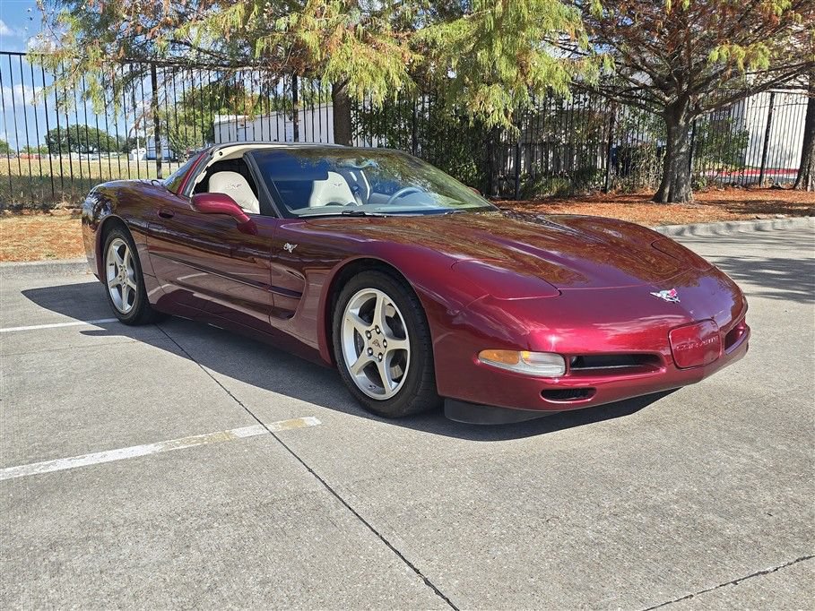 Used 2003 Chevrolet Corvette Coupe w/ Preferred Equipment Group RWD image 15