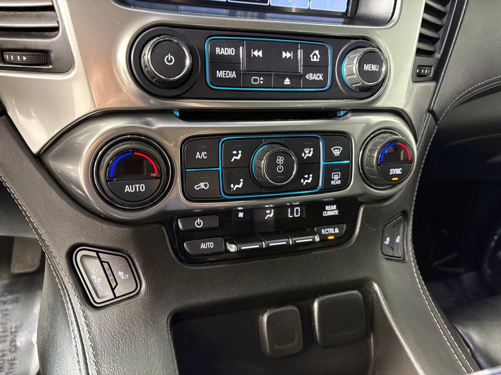 Used 2018 Chevrolet Suburban LT image 19