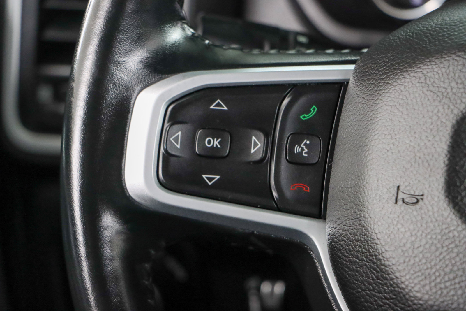 Used 2022 RAM 1500 Big Horn AWD/4WD image 13