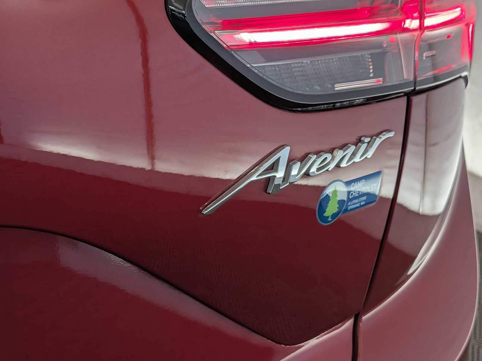 Used 2022 Buick Envision Avenir w/ Technology Package II image 13