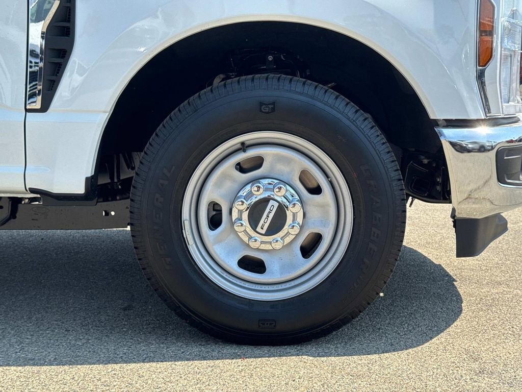 New 2025 Ford F350 XL w/ XL Chrome Package image 25