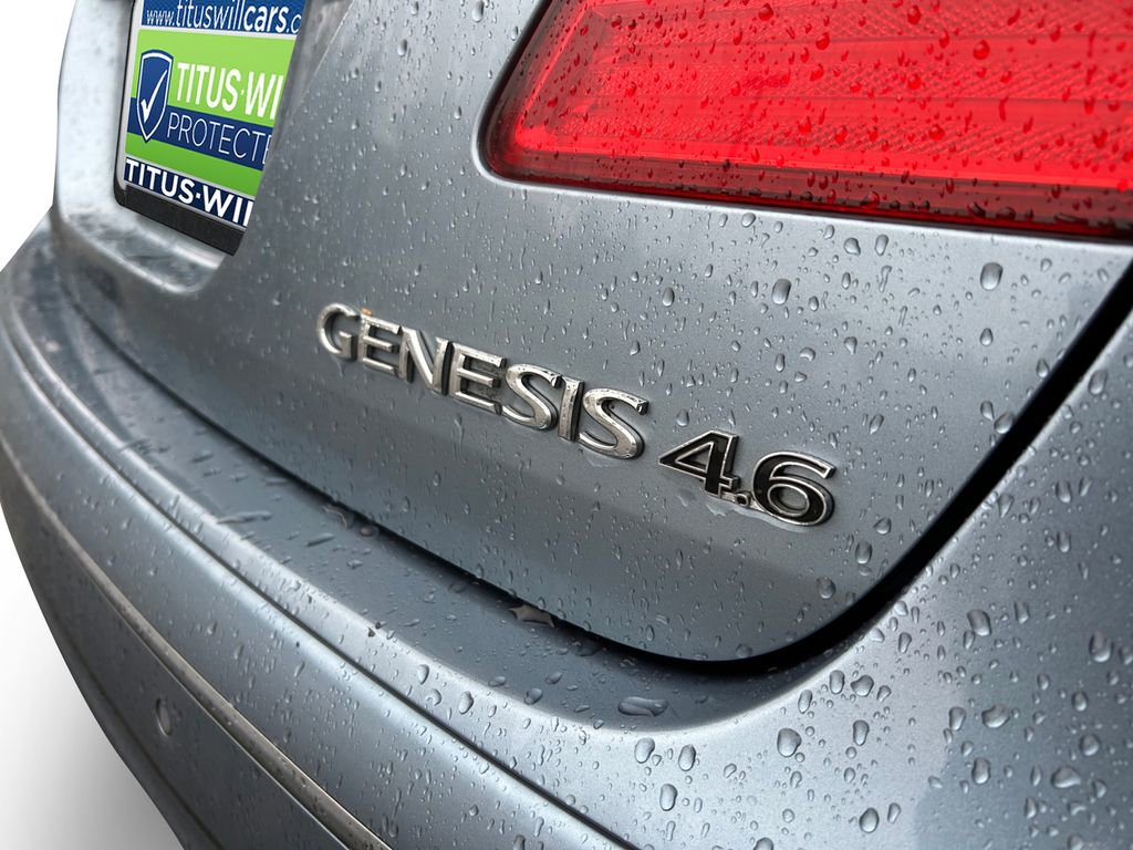 Used 2011 Hyundai Genesis 4.6 image 32