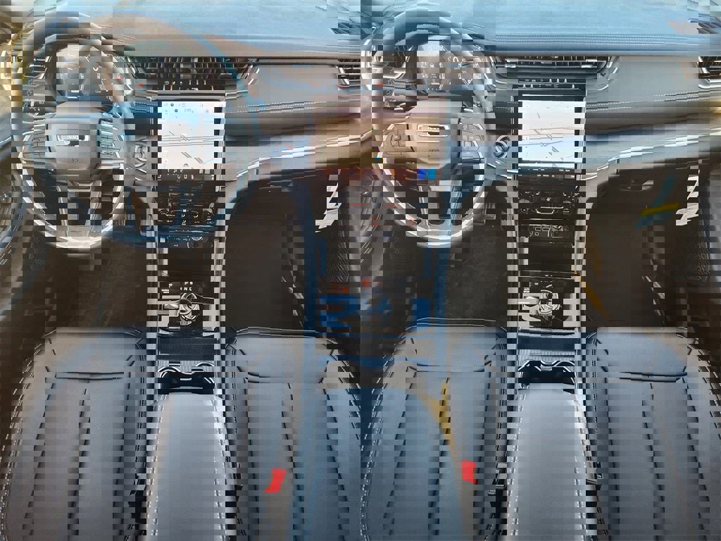 New 2025 Jeep Grand Cherokee L Limited w/ Black Appearance Package image 20