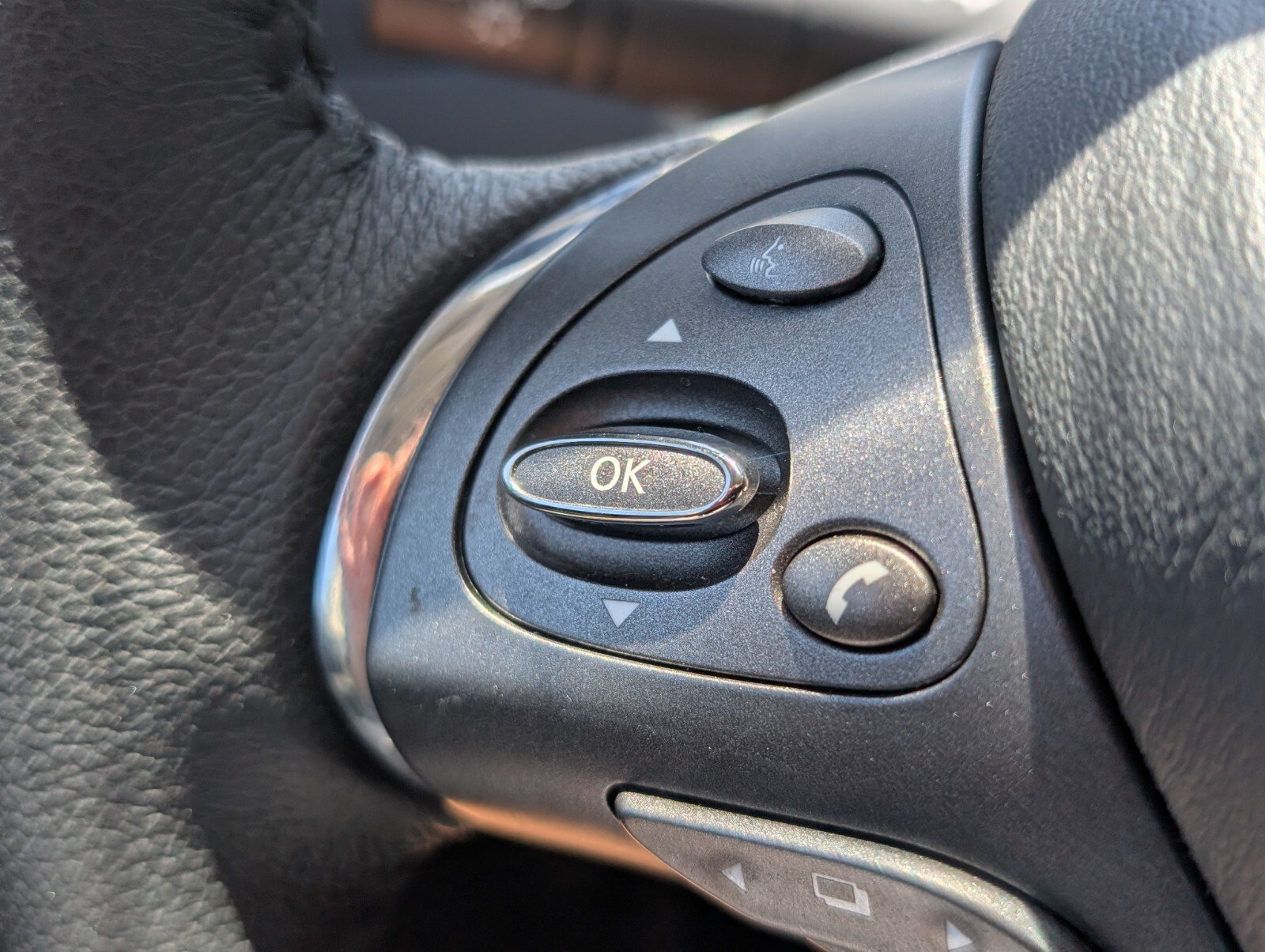 Certified 2024 Nissan Murano SV FWD image 31