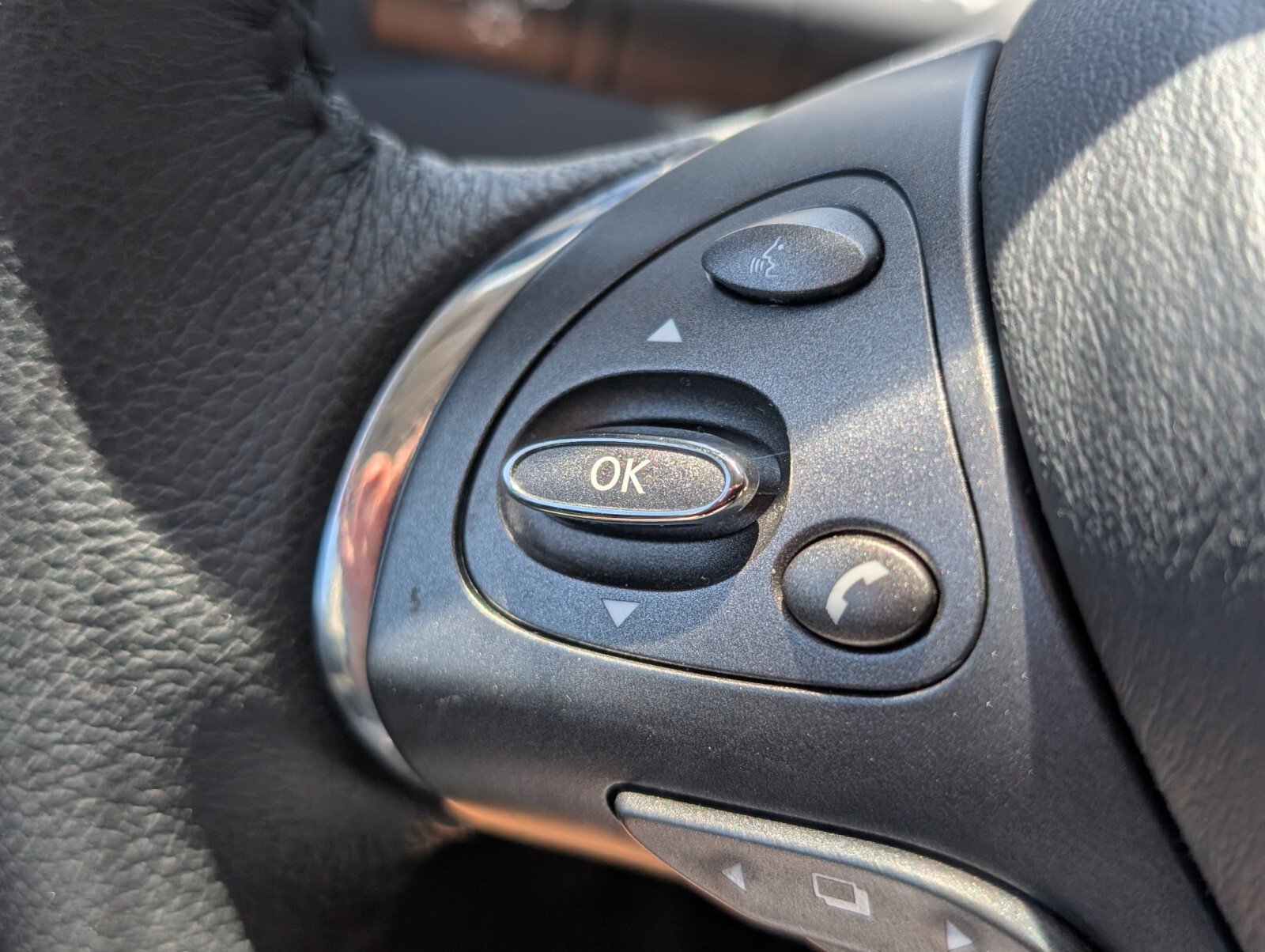 Certified 2024 Nissan Murano SV image 31