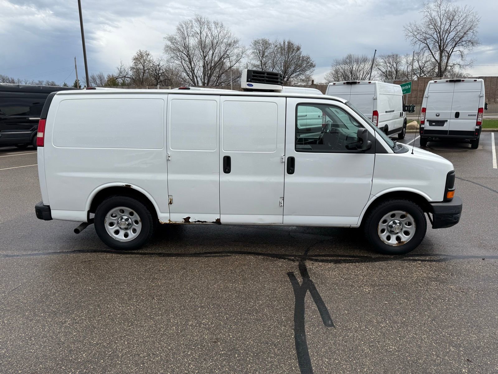 Used 2012 Chevrolet Express 1500 RWD image 14