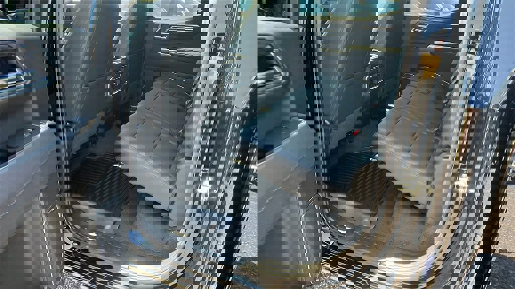 New 2026 Chevrolet Silverado 1500 LTZ w/ LTZ Premium Package image 18